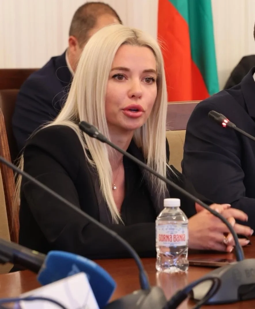 Elina Ivanova-Atanassov speaking at the National Assembly of Bulgaria